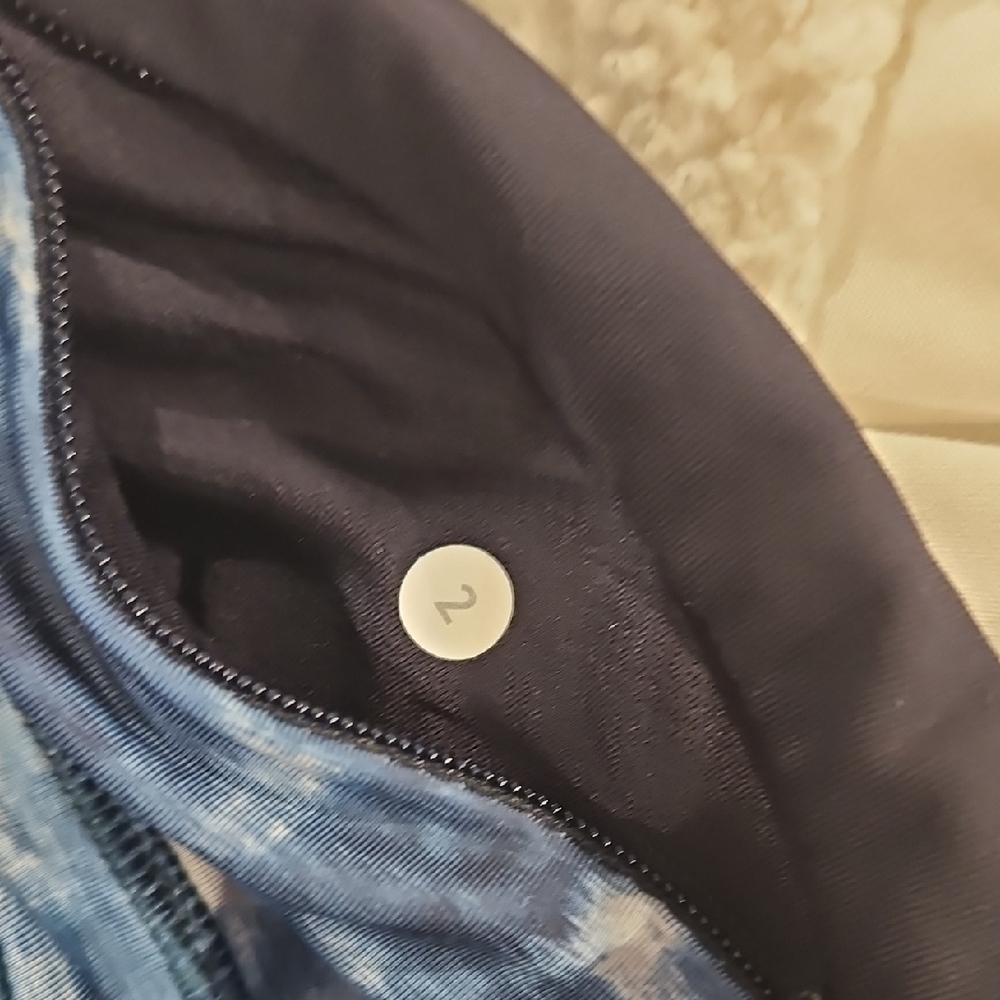 2/$25. Lululemon Size 2 Legging With Pocket